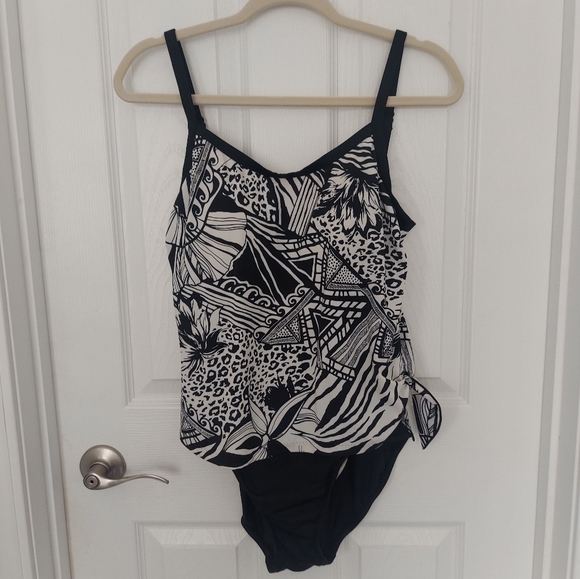 Maxine of Hollywood Other - Maxine of Hollywood One-Piece Swimsuit Size 12